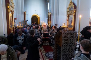 Великое повечерие с чтением канона преподобного Андрея Критского в храме великомученика Георгия Победоносца г. Саратова