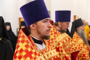 Божественная литургия в Свято-Алексиевском женском монастыре г. Саратова
