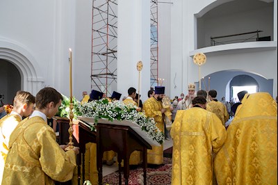 Божественная литургия в храме святителя Тихона, Епископа Воронежского, Задонского чудотворца г. Саратова