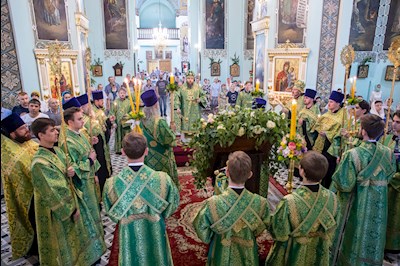 Митрополит Игнатий совершил всенощное бдение в Свято-Духовском соборе г. Саратова
