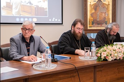 Митрополит Игнатий посетил защиту выпускных работ в СПДС