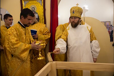 Митрополит Игнатий совершил Великое освящение храма святой блаженной Ксении Петербургской п. Красный Текстильщик и Божественную литургию в новоосвященном храме