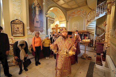 Митрополит Игнатий совершил всенощное бдение в Покровском соборе г. Саратова