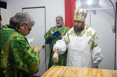Митрополит Игнатий совершил Великое освящение храма преподобного Серафима Саровского р.п. Татищево и первую Божественную литургию в новоосвященном храме