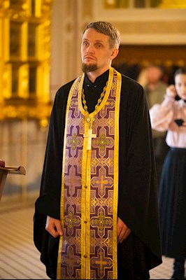 Митрополит Игнатий совершил вечернюю Литургию Преждеосвященных Даров в Свято-Троицком кафедральном соборе г. Саратова
