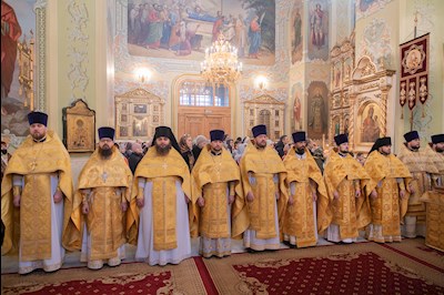 Митрополит Игнатий совершил Божественную литургию в Покровском соборе г. Саратова