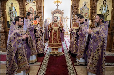 Митрополит Игнатий совершил Божественную литургию в храме Новомучеников и исповедников Саратовских г. Саратова