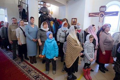 Митрополит Игнатий совершил Божественную литургию в Трехсвятительском храме г. Саратова