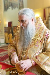 Божественная литургия в храме в честь Покрова Пресвятой Богородицы г.Саратова