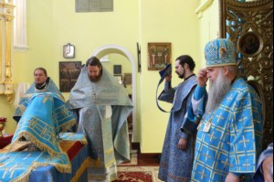 Божественная литургия в храме в честь Казанской иконы Божией Матери г. Петровска