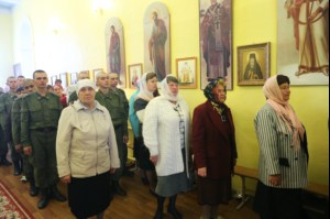 Божественная литургия в храме во имя мучениц Веры, Надежды, Любови и матери их Софии поселка Светлый Татищевского района