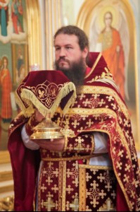 Божественная литургия в храме в честь Покрова Пресвятой Богородицы города Саратова