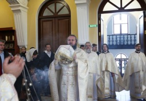 Литургия апостола Иакова на Архиерейском подворье — храме во имя святого апостола и евангелиста Иоанна Богослова при СПДС