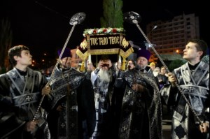 Митрополит Лонгин совершил утреню с Чином погребения