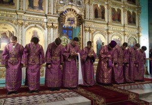Всенощное бдение в храме в честь Сошествия Святого Духа г.Саратова