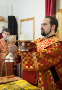 Божественная литургия в храме во имя святой блаженной Матроны Московской п.Красный Октябрь Саратовского района