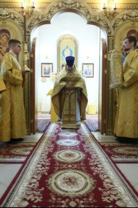 Божественная литургия в храме святых первоверховных апостолов Петра и Павла г. Красноармейска