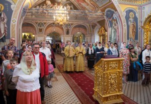 Божественная литургия в Свято-Троицком кафедральном соборе г.Саратова