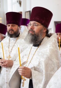 Митрополит Лонгин совершил отпевание иерея Александра Сычева