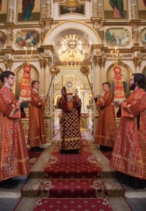 Всенощное бдение в храме в честь Покрова Пресвятой Богородицы г.Саратова