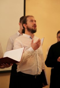 Архиерейский хор выступил в Центре социальной помощи семье и детям