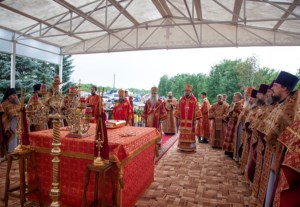 Божественная литургия в Вавиловом Доле