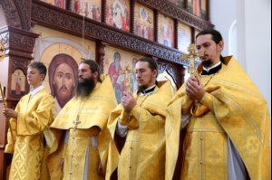 Божественная литургия в храме в честь Нерукотворного Образа Спасителя г. Саратова