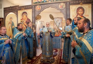 Божественная литургия в храме в честь Владимирской иконы Божией Матери с. Багаевка Саратовского района