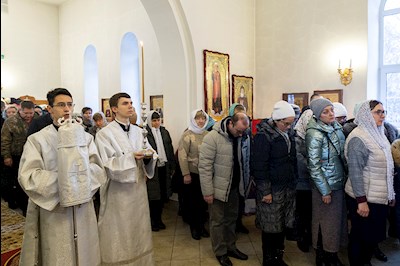 Божественная литургия в храме святых Царственных страстотерпцев г. Саратова