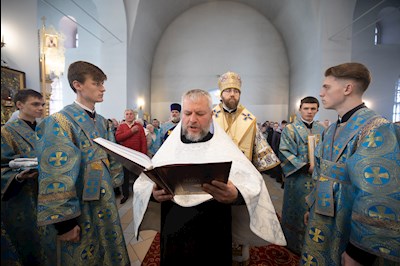 Митрополит Игнатий совершил Божественную литургию в Покровском храме г. Петровска