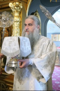 Крещальная литургия в Свято-Троицком соборе Саратова