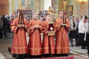 Божественная литургия в храме в честь Покрова Пресвятой Богородицы города Саратова