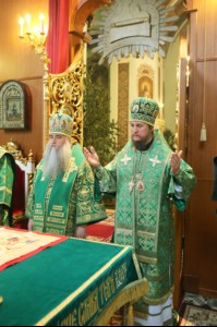 Божественная литургия в храме Сошествия Святого Духа г. Саратова