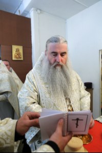 Божественная литургия в храме во имя святителя Тихона, епископа Воронежского, Задонского чудотворца г.Саратова