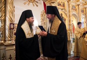 Сретенский монастырь г. Москвы передал Свято-Никольской обители Саратовской митрополии частицу мощей святителя Николая Чудотворца