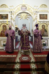 Всенощное бдение на Архиерейском подворье – храме во имя преподобного Серафима Саровского г.Саратова