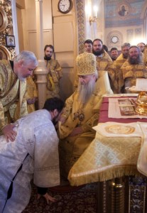 Божественная литургия в Свято-Троицком кафедральном соборе г. Покровска