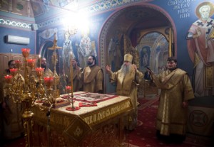 Божественная литургия и новогодний молебен в Свято-Троицком кафедральном соборе города Саратова