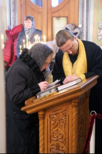 Божественная литургия в храме во имя Всех Святых, в земле Российской просиявших г. Саратова