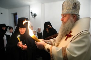Божественная литургия и Великое освящение в Свято-Алексиевском женском монастыре г. Саратова