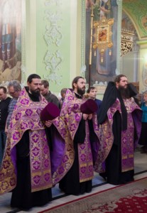 Всенощное бдение в храме в честь Покрова Пресвятой Богородицы г.Саратова