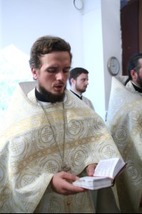 Божественная литургия в храме во имя святителя Тихона, епископа Воронежского, Задонского чудотворца г. Саратова
