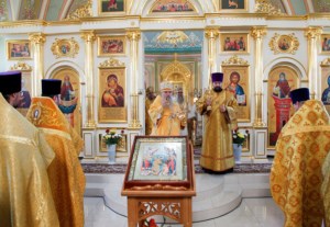 Божественная Литургия в храме во имя святой великомученицы Параскевы Пятницы села Малиновка Аркадакского района
