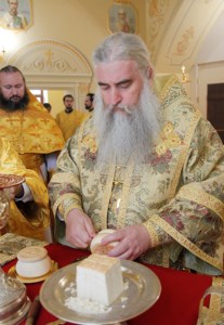 Божественная литургия на Архиерейском подворье — храме во имя святого апостола и евангелиста Иоанна Богослова при Саратовской православной духовной семинарии