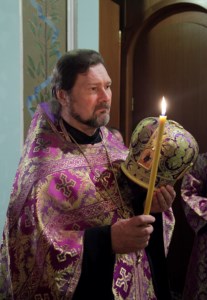 Всенощное бдение c Чином Воздвижения Креста в храме в честь Сошествия Святого Духа города Саратова
