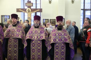 Всенощное бдение на Архиерейском подворье – храме во имя преподобного Серафима Саровского г.Саратова