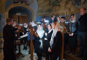 Утреня с чтением акафиста Пресвятой Богородице в Свято-Троицком кафедральном соборе Саратова