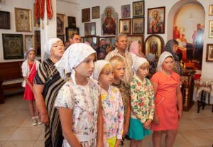 Божественная литургия на Подворье Свято-Никольского мужского монастыря г.Саратова с.Елшанка Воскресенского района