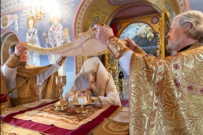 Божественная литургия в Свято-Троицком кафедральном соборе г. Саратова