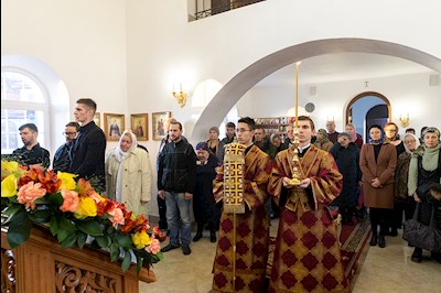 Божественная литургия в храме во имя святых бессребреников и чудотворцев Космы и Дамиана г. Саратова